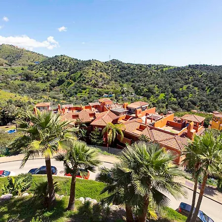 Apartman Relaxing With Pool - Pass The Keys