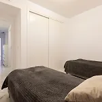 Relaxing With Pool - Pass The Keys Apartment