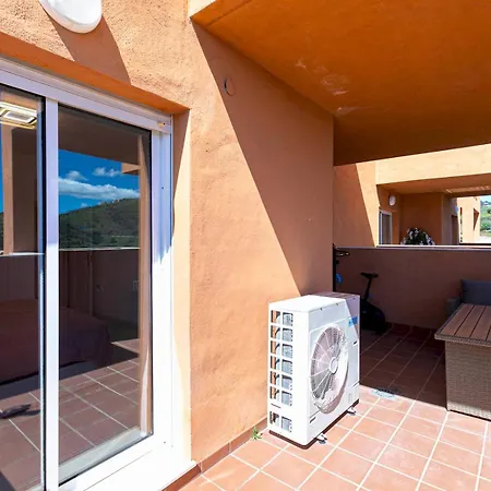 Relaxing With Pool - Pass The Keys Apartament