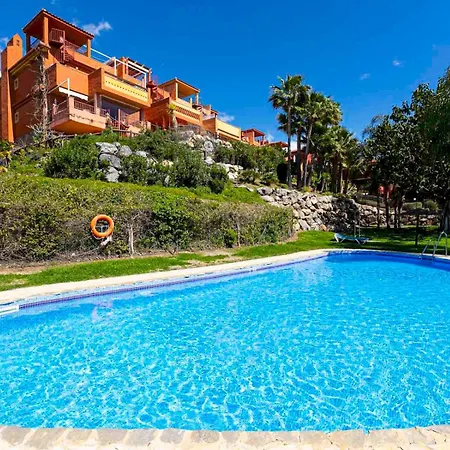Relaxing With Pool - Pass The Keys Apartment *