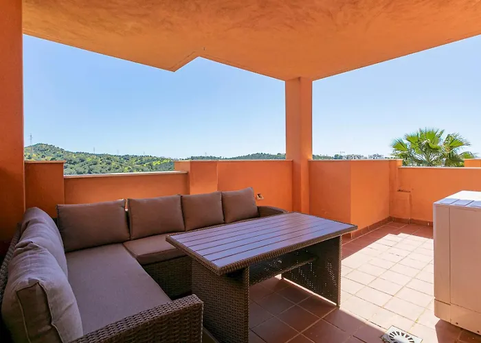 Relaxing With Pool - Pass The Keys