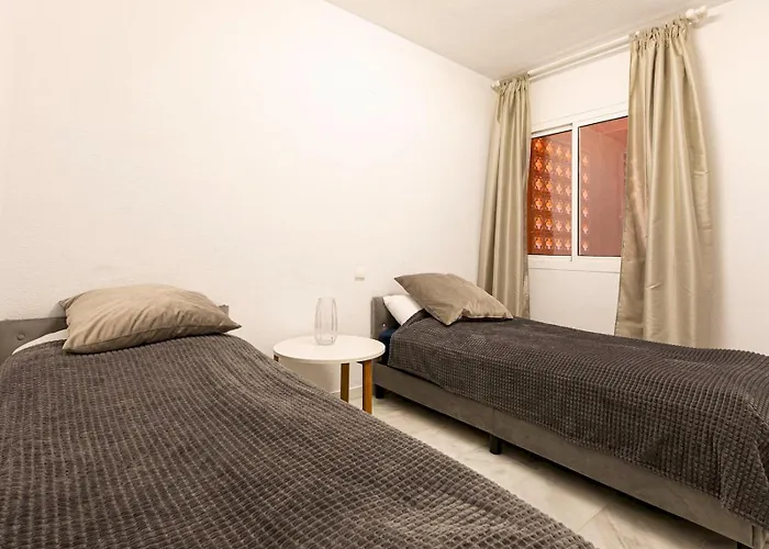 Apartament Relaxing With Pool - Pass The Keys