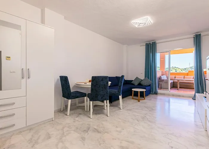 Apartament Relaxing With Pool - Pass The Keys