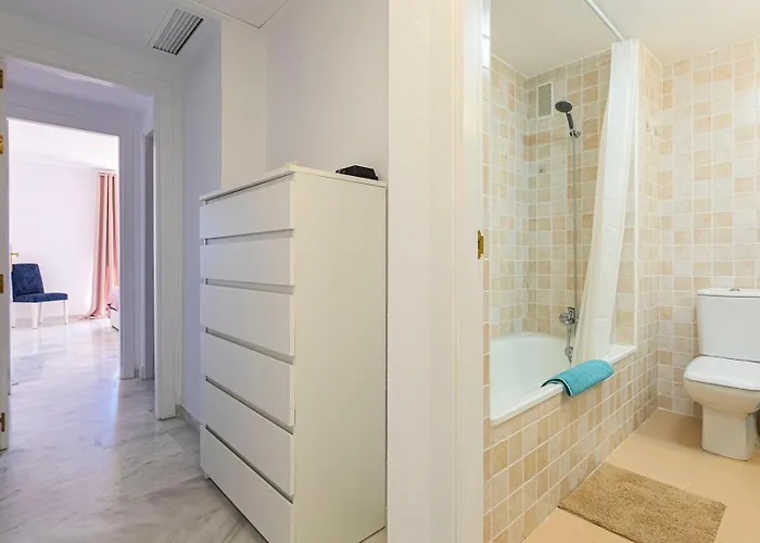 Relaxing With Pool - Pass The Keys Apartament *