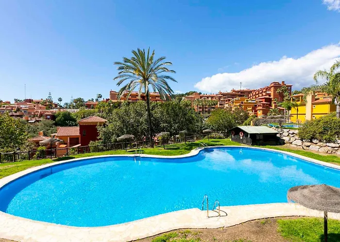 Relaxing With Pool - Pass The Keys