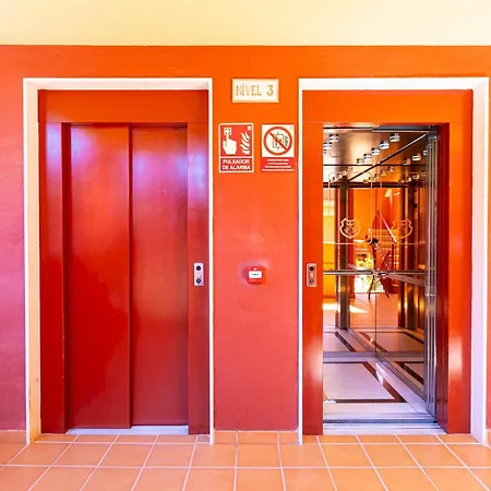 Relaxing With Pool - Pass The Keys *