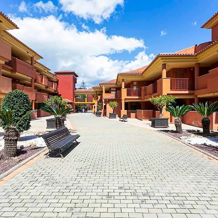 Relaxing With Pool - Pass The Keys Апартаменти *