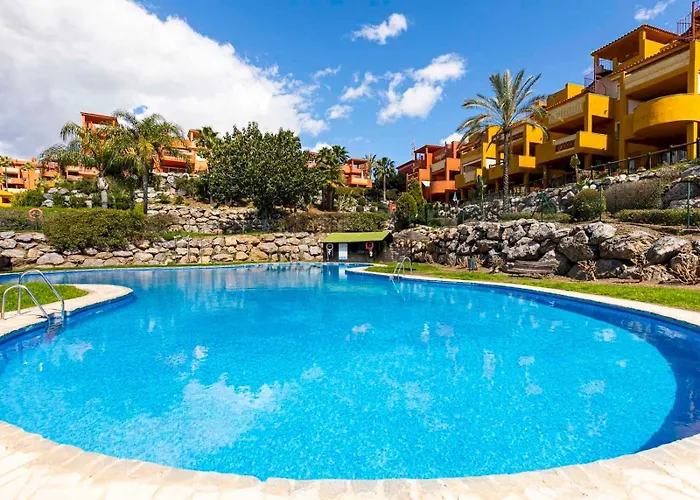 Apartment Relaxing With Pool - Pass The Keys *